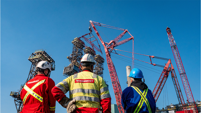 Mammoet lifting solutions replace essential oil and gas infrastructure in Fort McMurray