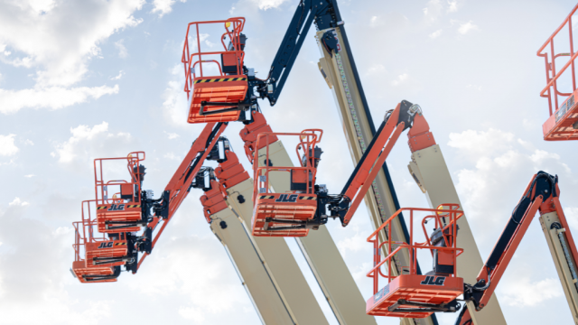 JLG’s new concept offers a smarter tracked telehandler solution for tough ground conditions