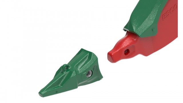 Advanced performance on D11 dozers with ESCO mining ripper system