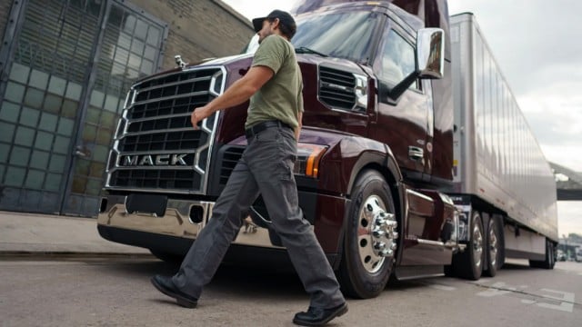 Mack to debut two purpose-built vocational trucks at CONEXPO-CON/AGG