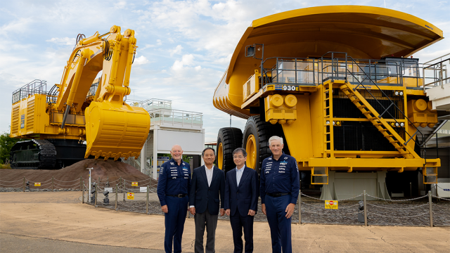 Komatsu and Atlassian Williams F1 team renew engineering partnership