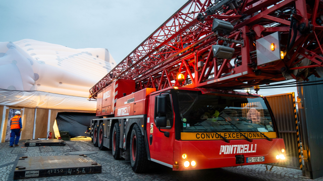 Liebherr mobile crane installs inflatable mountains on Paris' Pont-Neuf bridge